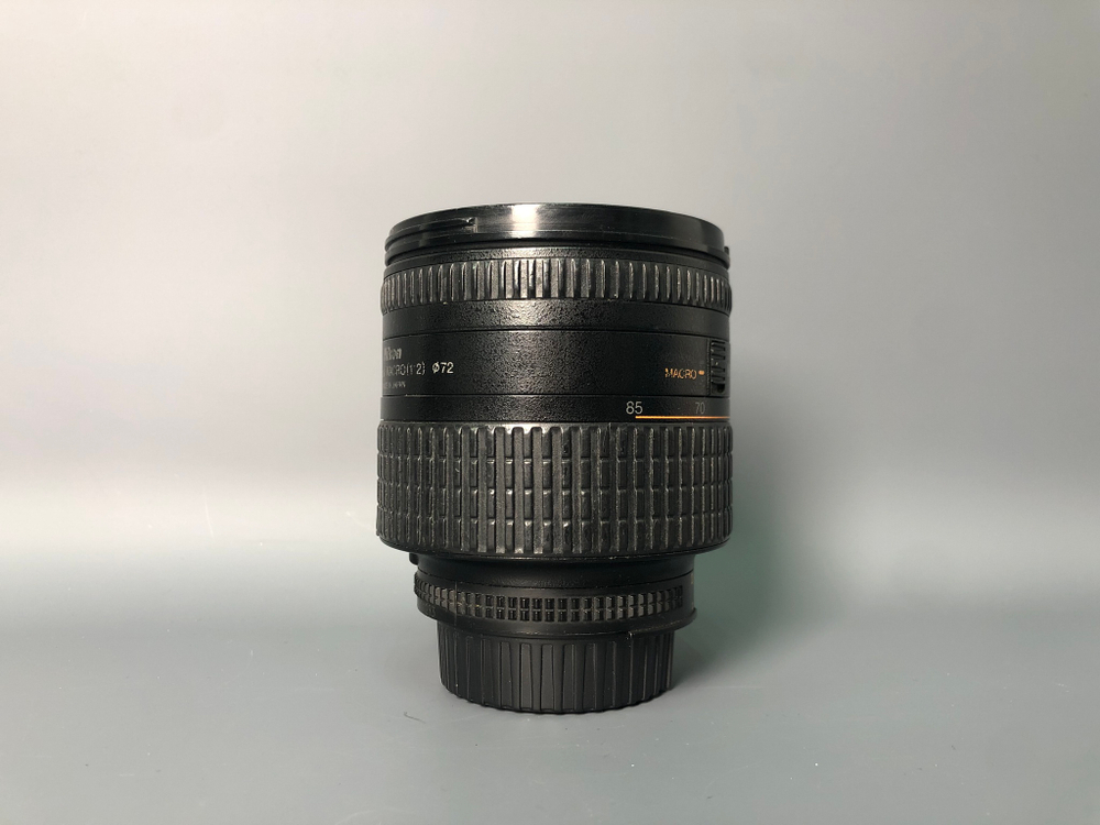 Объектив Nikon 24-85mm 2.8-4D IF AF, царапины на линзе.