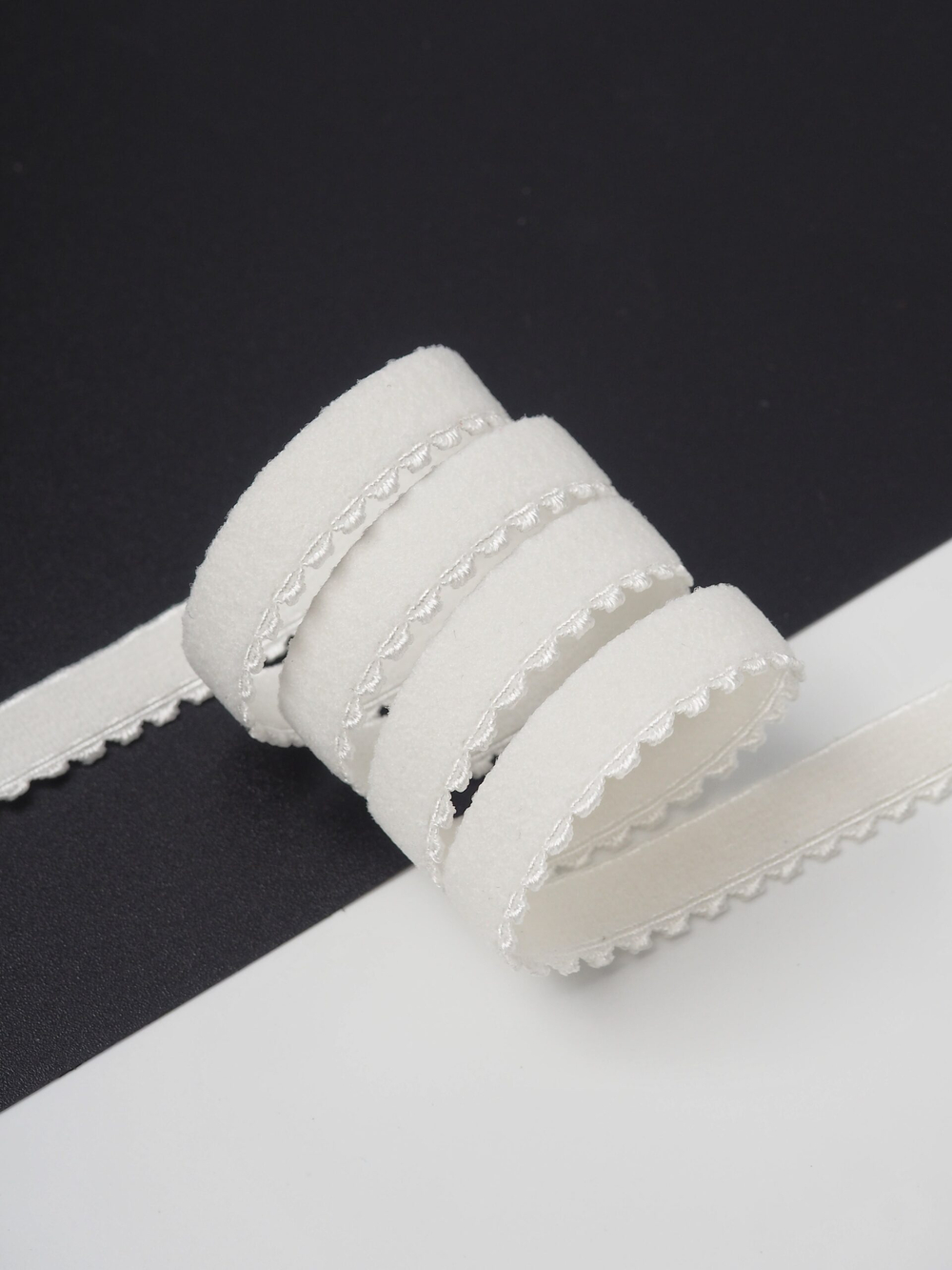 Резинка отделочная шампань ажурная ширина 10 мм с учетом фестона