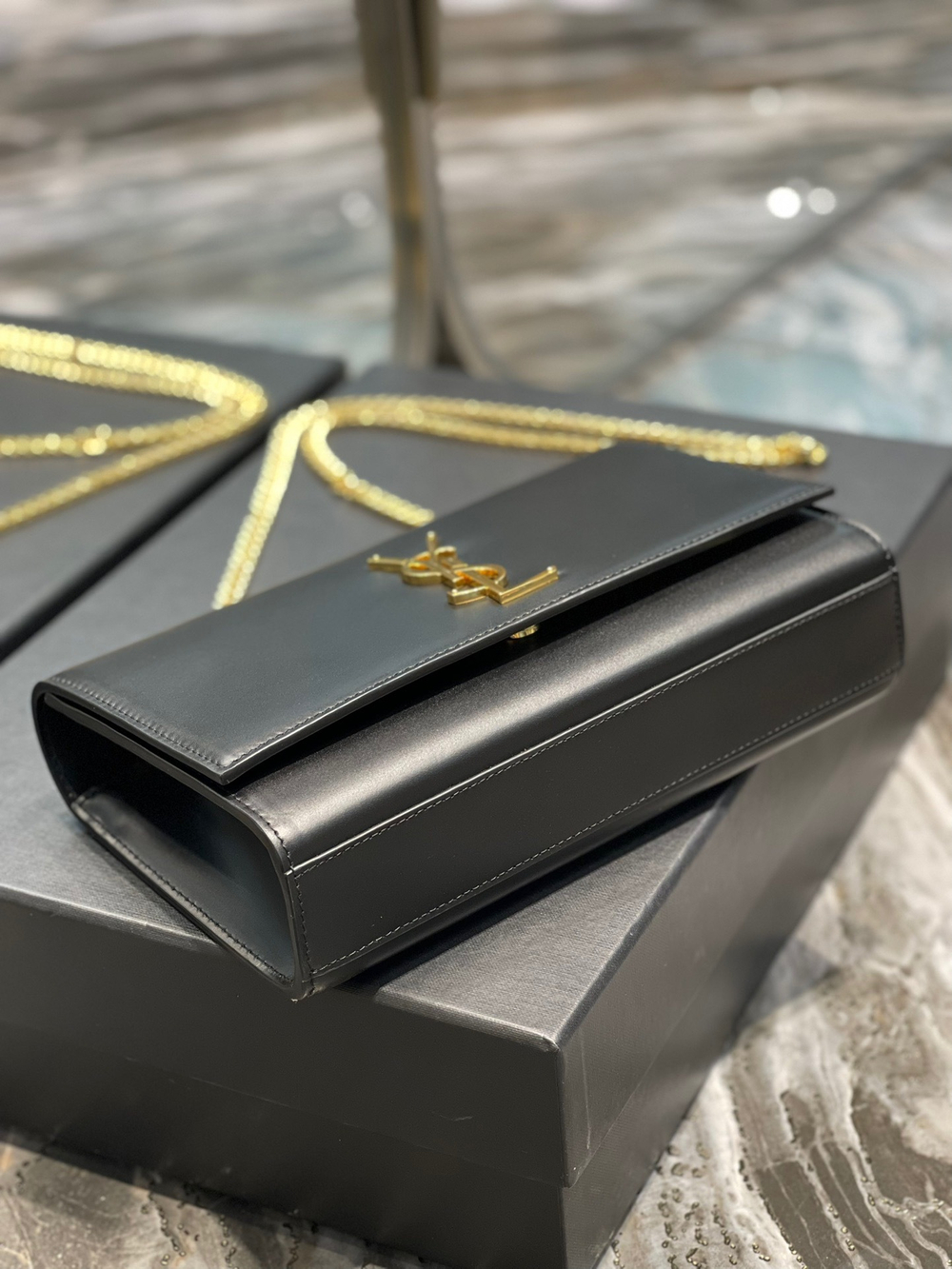 Saint Laurent Kate Medium Bag 24 cm