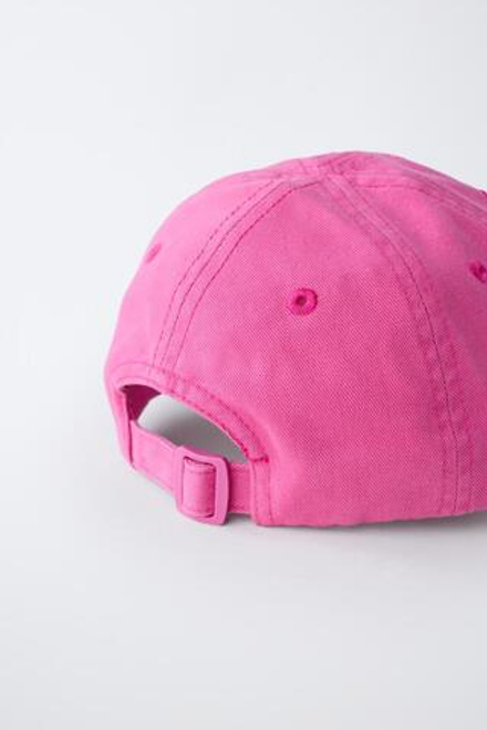 ZARA КЕПКА С ЭФФЕКТОМ ПОТЕРТОСТИ И ВЫШИВКОЙ, РОЗОВЫЙ