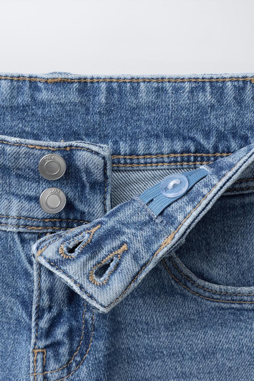 ZARA ДЖИНСЫ FLARE С ДВОЙНОЙ ПУГОВИЦЕЙ, СИНИЙ