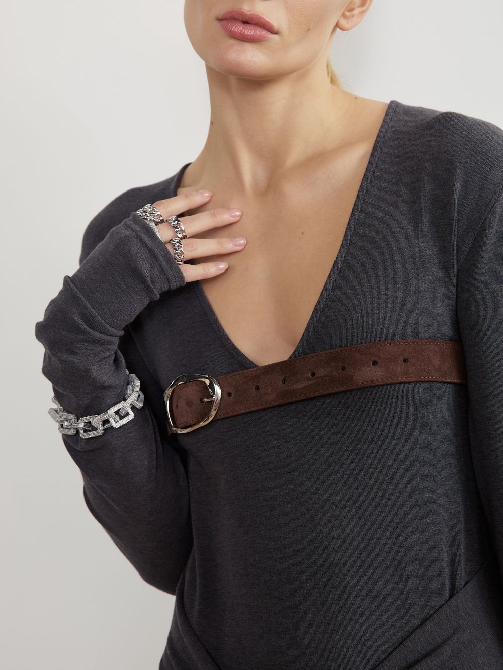 БАЗОВЫЙ РЕМЕНЬ С МЯТОЙ ПРЯЖКОЙ ЗАМША ТЕМНЫЙ ШОКОЛАД