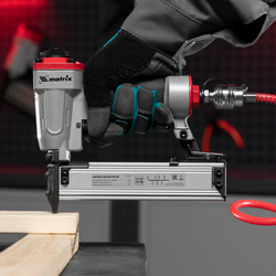 Нейлер финишный, шпилькозабивной пистолет, пневматический, гвоздь 23GA D 0.64 мм длина 10-30 мм Matrix