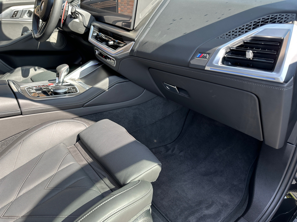 BMW XM, 2023 black НДС