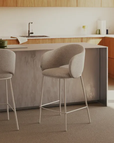 Полубарный стул Maina 65 см, бежевый шенилл, бежевые ножки