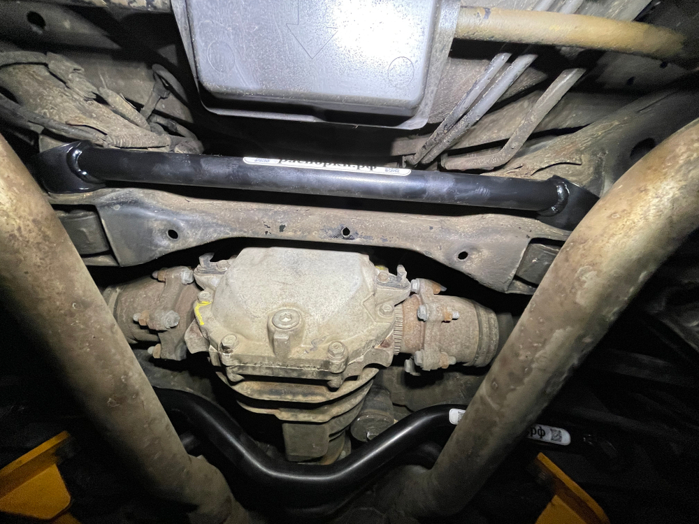 Усилитель жесткости задний нижний с зади Infiniti EX, Infiniti G 4 и Infiniti M (Y50) (ПОД ЗАКАЗ)