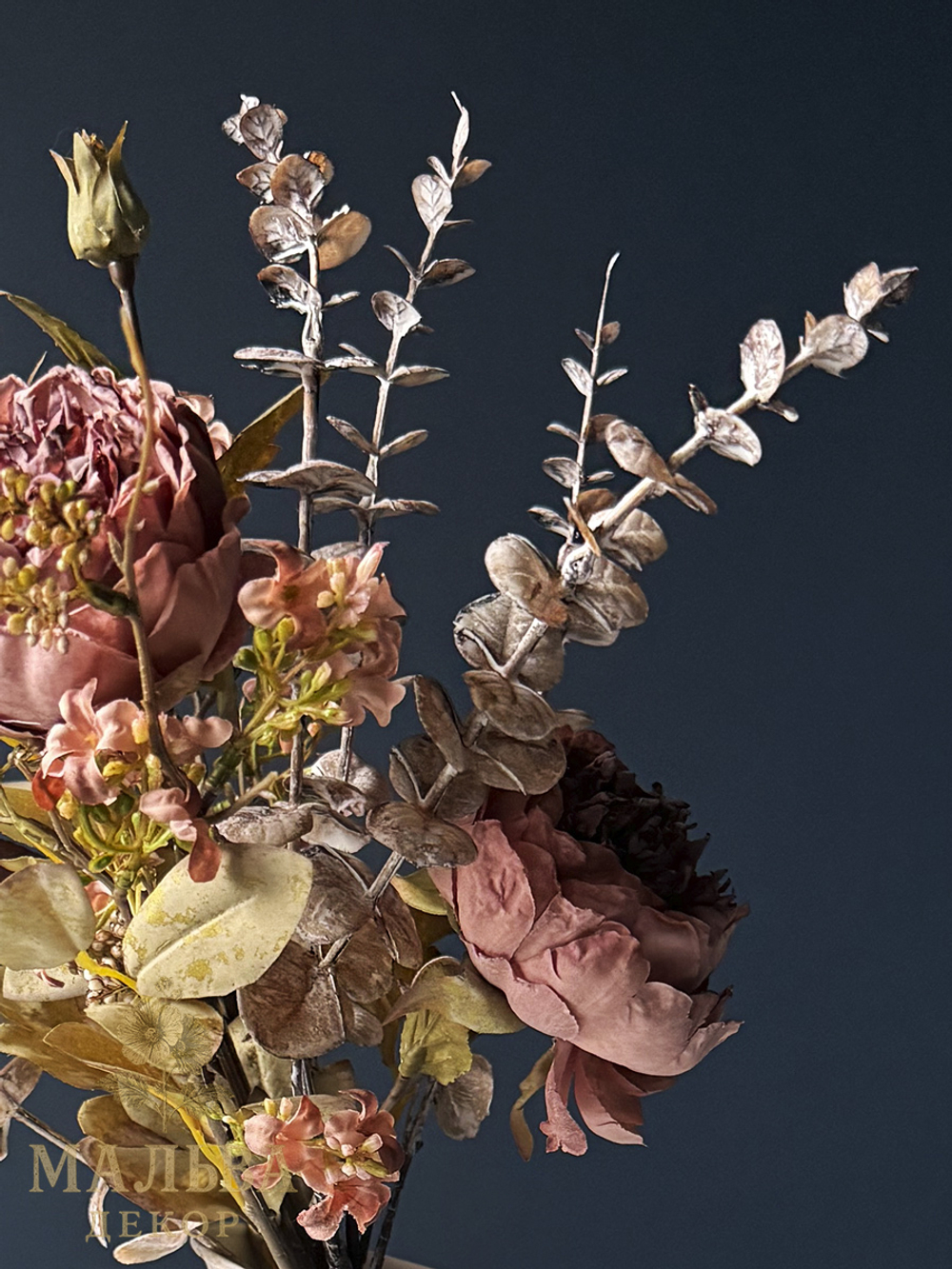 Букет античных пионовидных роз 59 см