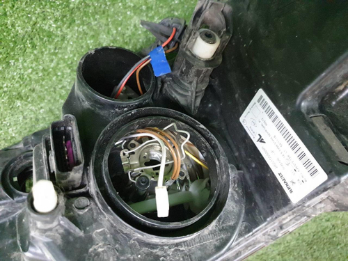 Битая Фара правая Renault Logan 2 Sandero 2 (2014-2018) галоген