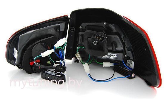 Задние фонари VW Golf 6 red white led bar