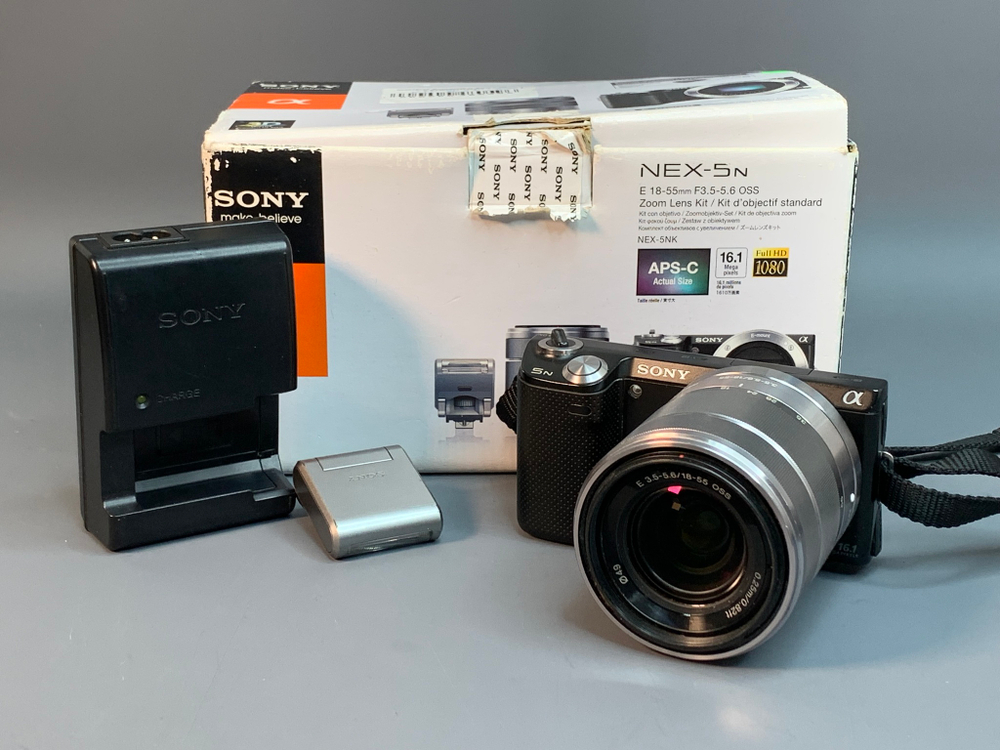 Sony Alpha NEX-5N Kit 18-55mm 30.000 кадров с дефектом