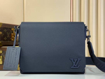 Сумка-мессенджер Louis Vuitton