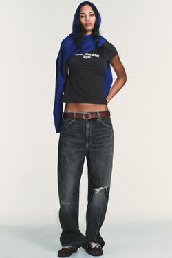 ZARA ФУТБОЛКА С НАДПИСЬЮ, УГОЛЬНЫЙ