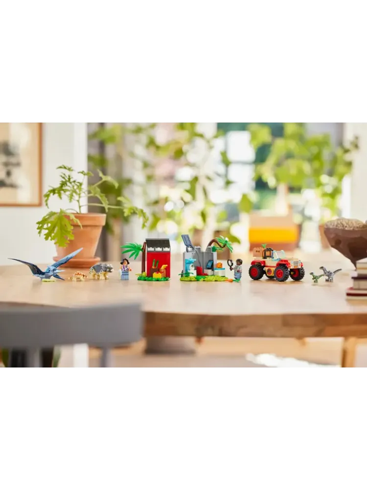 Конструктор Jurassic World 76963 Центр спасения динозавров