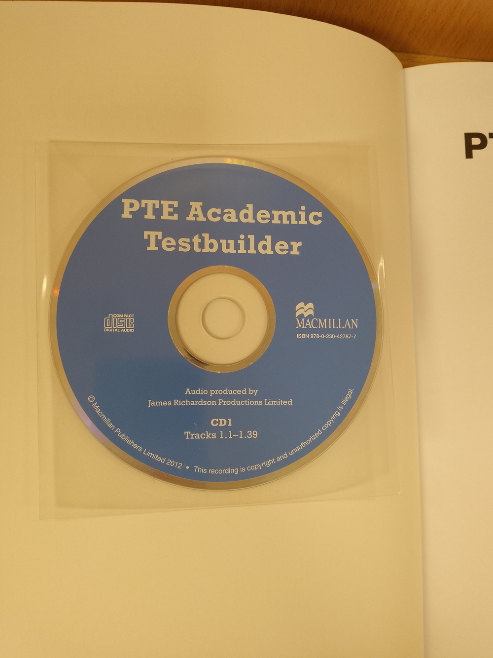 PTE Academic Testbuilder: Student's Book + Audio Pack (Macmillan Testbuilders)