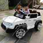 Детский электромобиль "Hongsida"  белый
