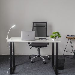 ULM-D605 4W-3000-6000K-DIM WHITE Светильник настольный светодиодный прищепка. Сенсорный выключатель. Диммер. Белый. TM Uniel