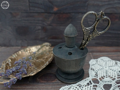 Подставка для 4х ножниц "Чердачная"