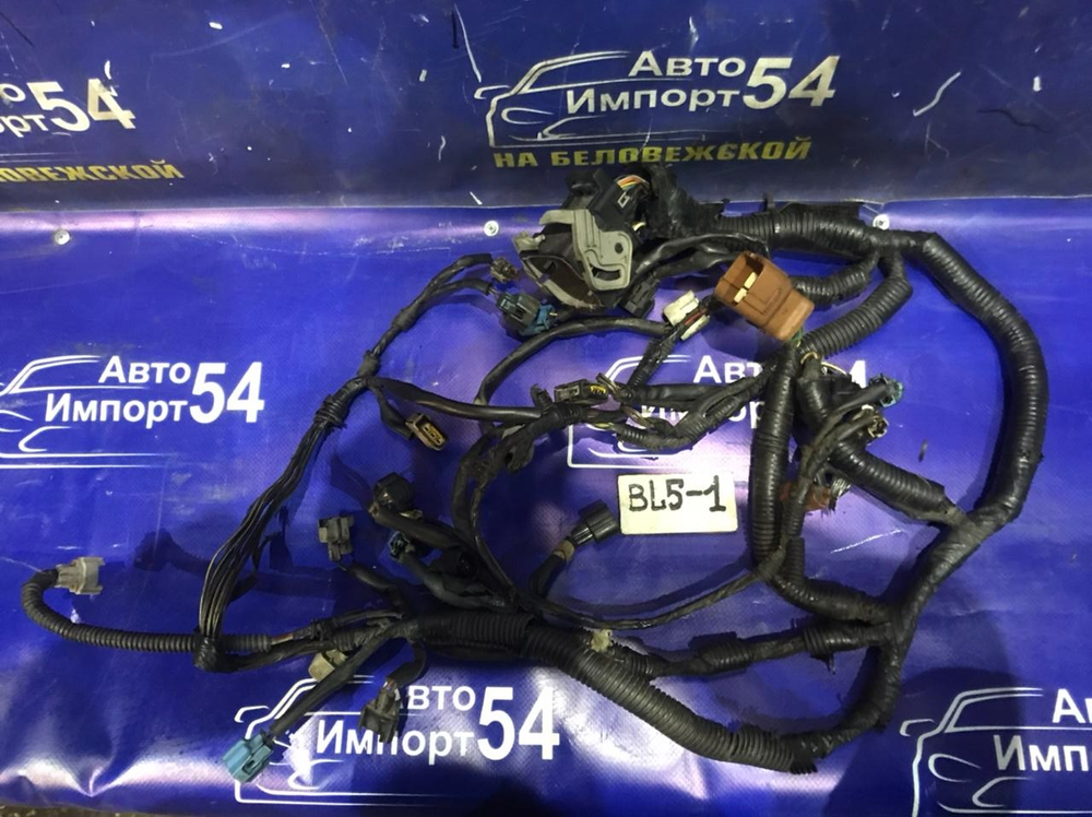 Проводка под капотом SUBARU LEGACY 2005