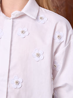 Рубашка для девочки белая с цветочками укороченная
