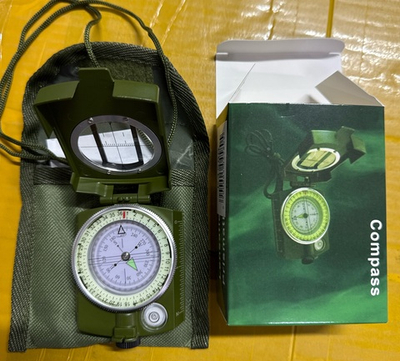 Компас металлический в чехле зеленый