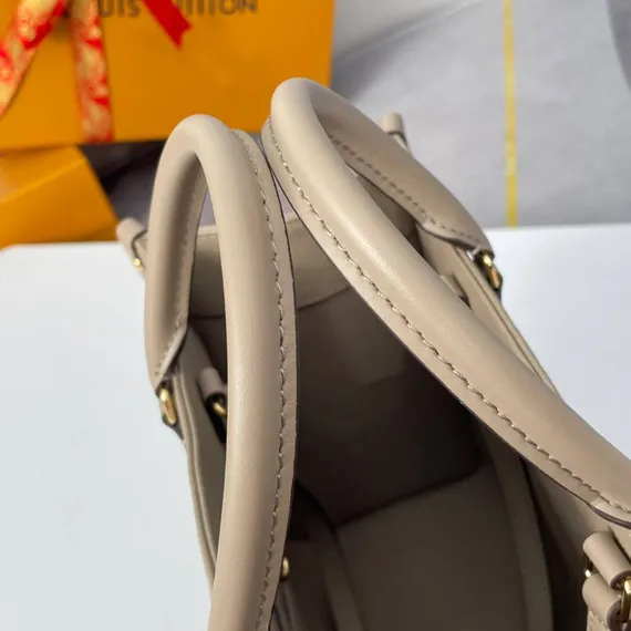 Сумка Louis Vuitton Onthego бежевый
