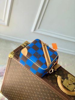 Louis Vuitton Chess Messenger
