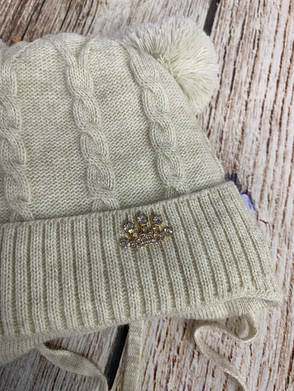 Шапка детская с пампушками "Корона"