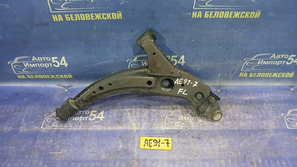 Рычаг передний левый TOYOTA LEVIN 1990