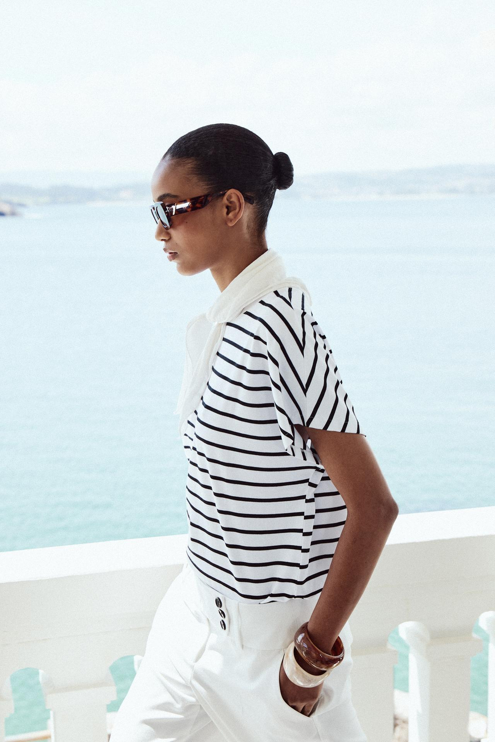 ZARA ФУТБОЛКА СО СПУЩЕННЫМИ ПЛЕЧЕВЫМИ ШВАМИ, ПОЛОСКИ