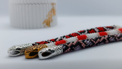 Браслет из бисера змейка by A.S. розовая,подарок маме/сестре/подруге ручная работа