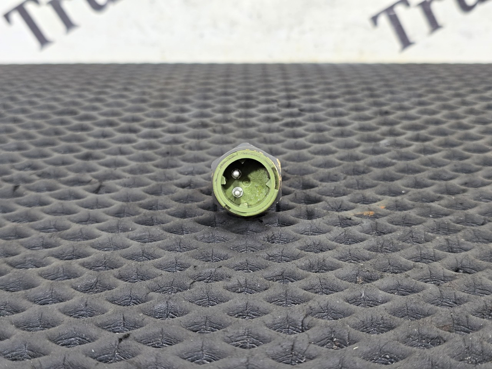 Датчик температуры охлаждающей жидкости