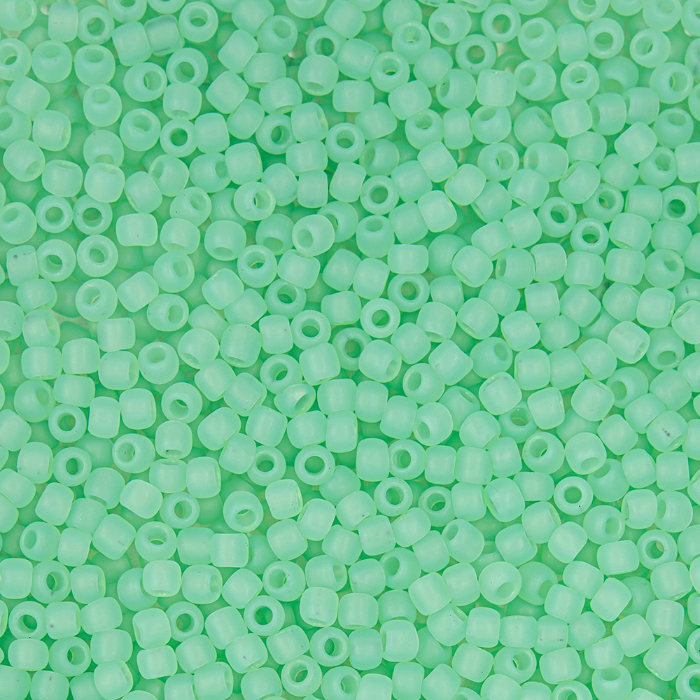 Японский бисер TOHO Round 11/0 (№144F), жемчужный матовый