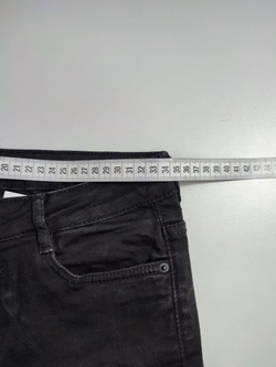 Джинсы Zara базовые 42 размер