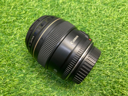 Canon EF 85mm 1.8 USM