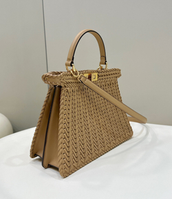 Fendi Peekaboo ISeeU Medium 33 cm