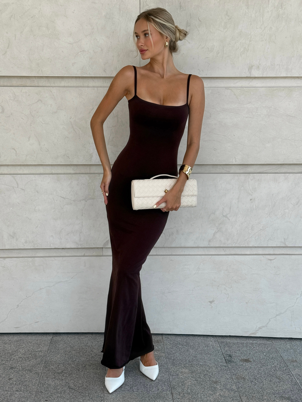 Платье обтягивающее на бретелях