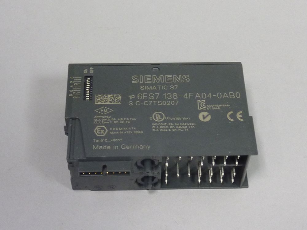 SIEMENS 6ES7138-4FA04-0AB0