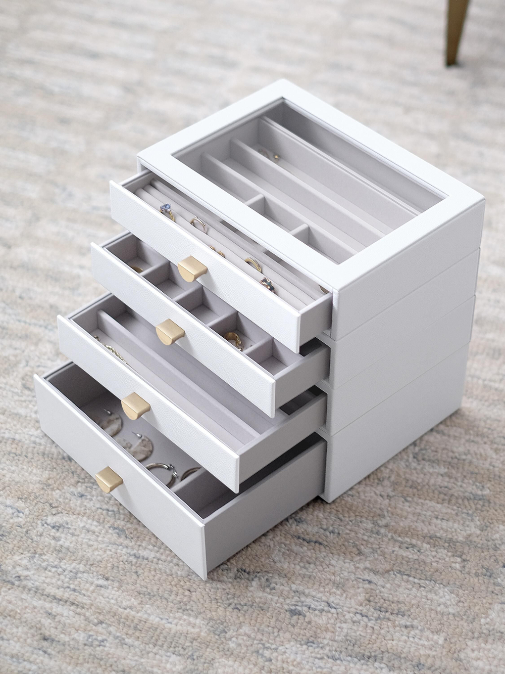 Органайзер для украшений и часов со стеклянной крышкой Stackers Classic Jewellery Box, 4 секции - White Pebble (White Pebble / серый / White Pebble / 500)