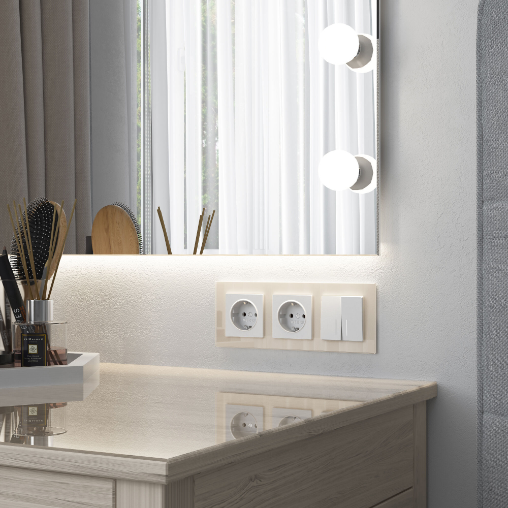 Выключатель одноклавишный проходной с подсветкой (белый матовый)