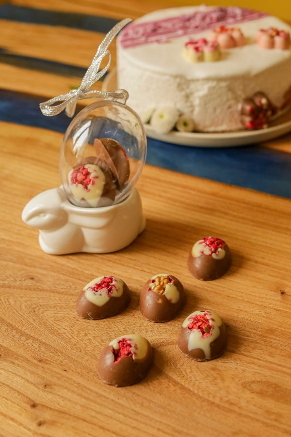 Конфеты половинки яиц