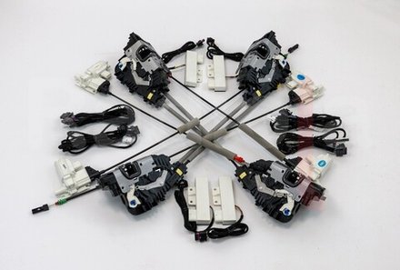 Автоматические доводчики на 4 двери для Mercedes-Benz Maybach/S-Класс (X222/W222/C217) 2014-2022 - Radiola RDL-SAB-Z06