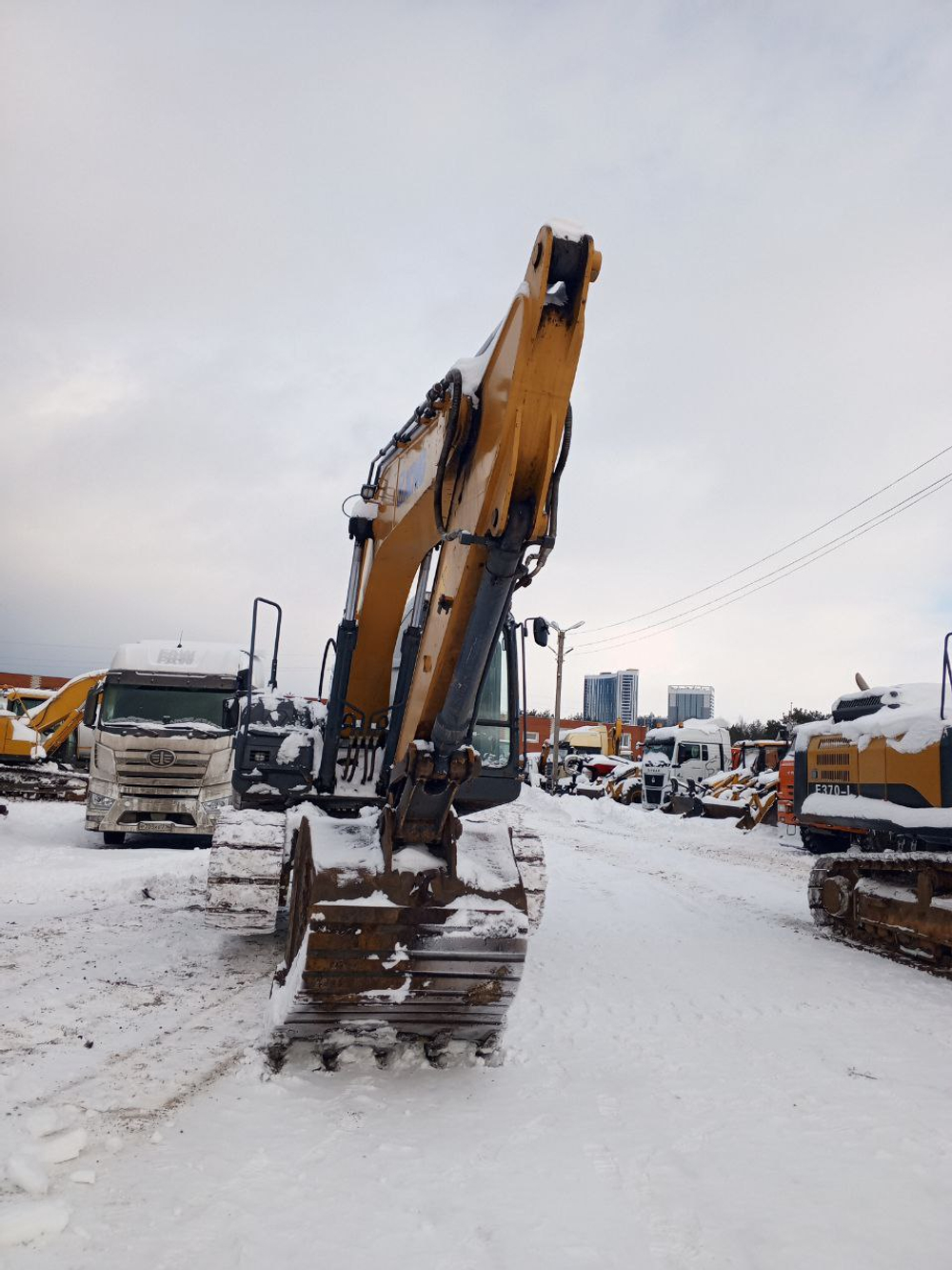 XCMG XE180* Экскаватор XE180DN (Дизельный, 3,8 л, 126 л.с., АТ)