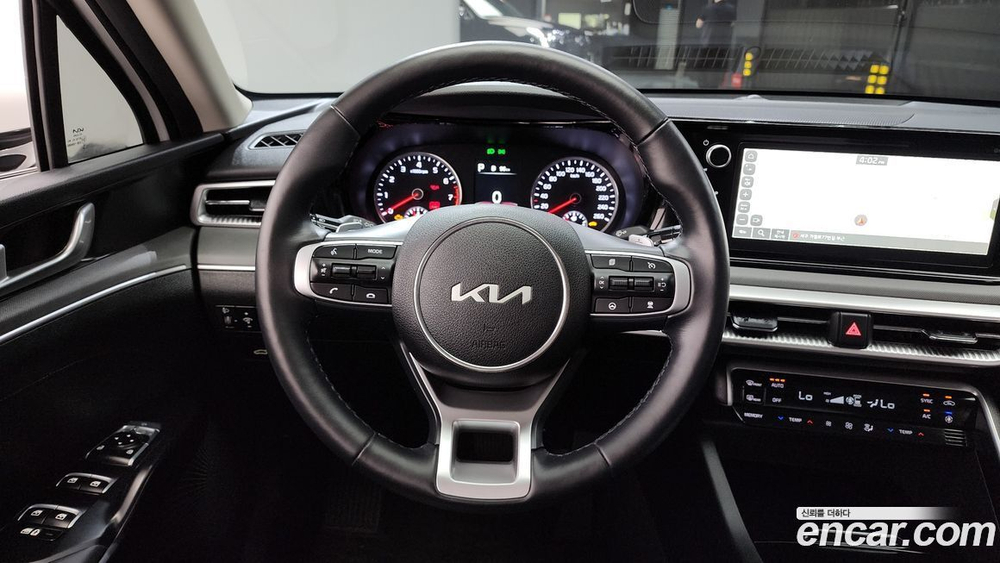 Kia K5 (Optima) 3 Generation 2.0 (08.2022)