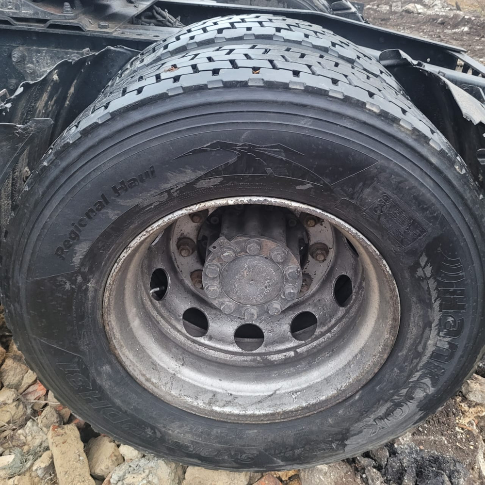 КамАЗ 5490 4x2 Седельный тягач 5490-DC (Дизельный, 12,0 л, 401 л.с., МТ)
