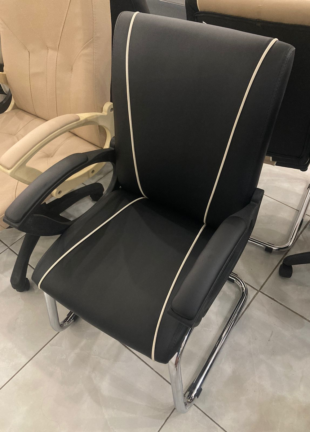 Кресло Премьер-5 L (П) черный Полозья