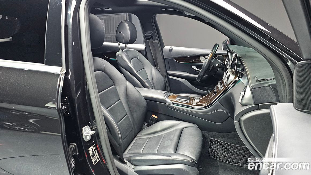 Mercedes-Benz GLC-Class X253 GLC300 4MATIC (01.2020)