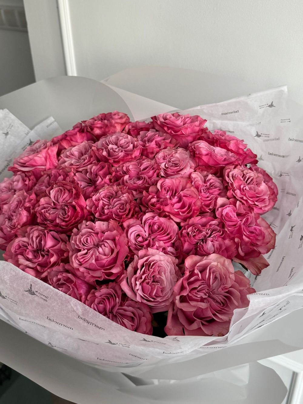 Гранд-букет из пионовидной розы Кантри блу