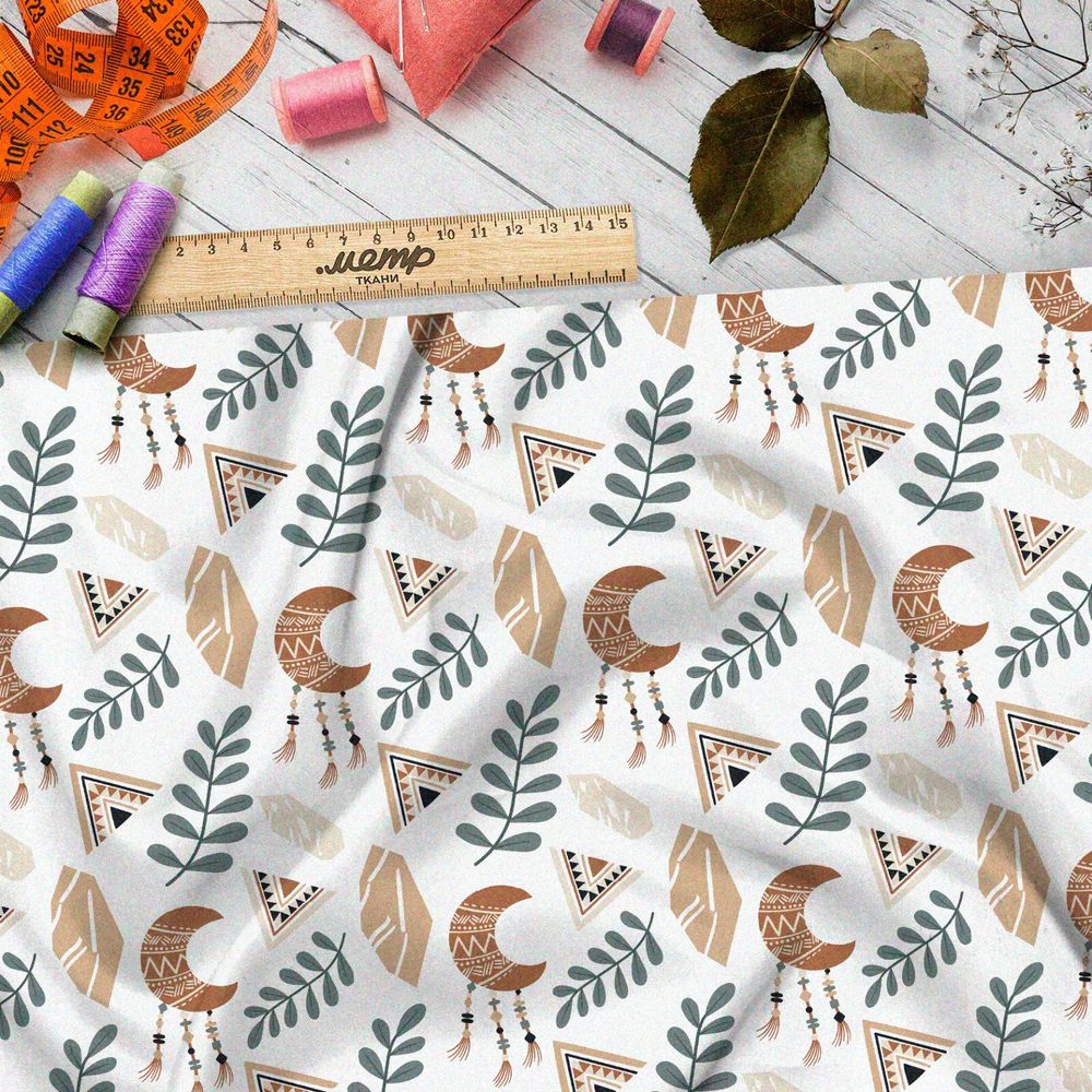 Ткань дюспо племенные символы и листья на бежевом фоне