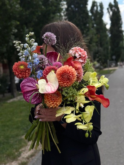 “Свадебный букет невесты «Грация и нежность» с доставкой от « Цветы Луны »