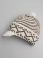 Шапка для мальчика с козырьком на осень